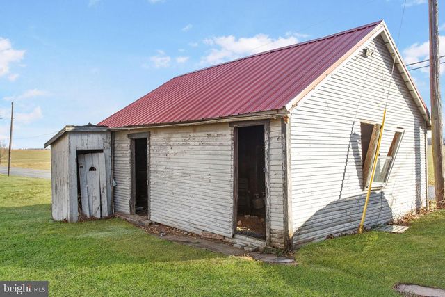 1120 HANOVER PIKE, Littlestown, PA 17340