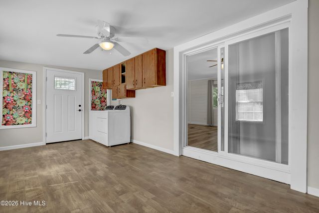 714 Cedar Avenue, Hampstead, NC 28443