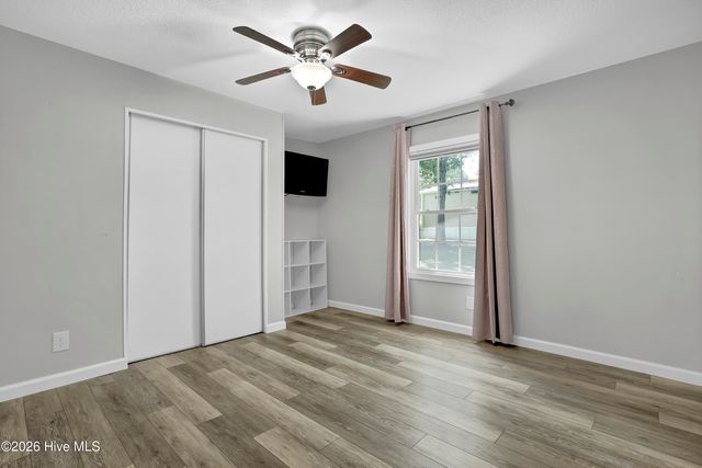 714 Cedar Avenue, Hampstead, NC 28443