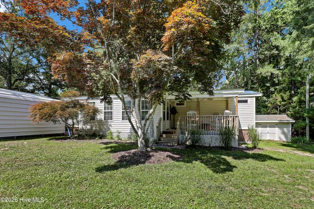 714 Cedar Avenue, Hampstead, NC 28443