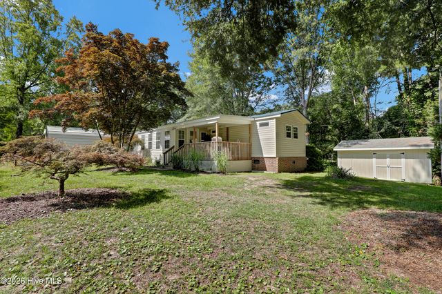 714 Cedar Avenue, Hampstead, NC 28443