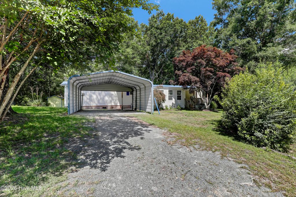 714 Cedar Avenue, Hampstead, NC 28443