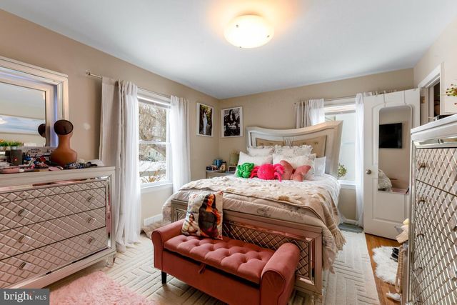 20 STEINWAY AVE, Ewing, NJ 08618