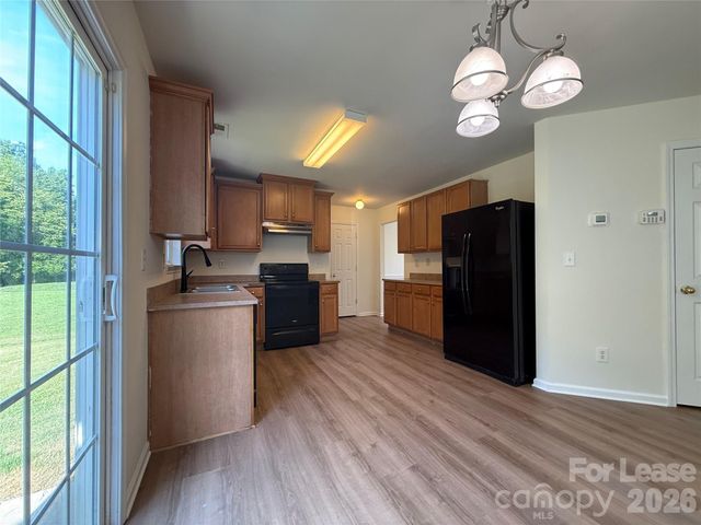 5103 Stowe Derby Drive, Charlotte, NC 28278