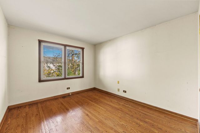 62 E Fox Hill Drive, Buffalo Grove, IL 60089