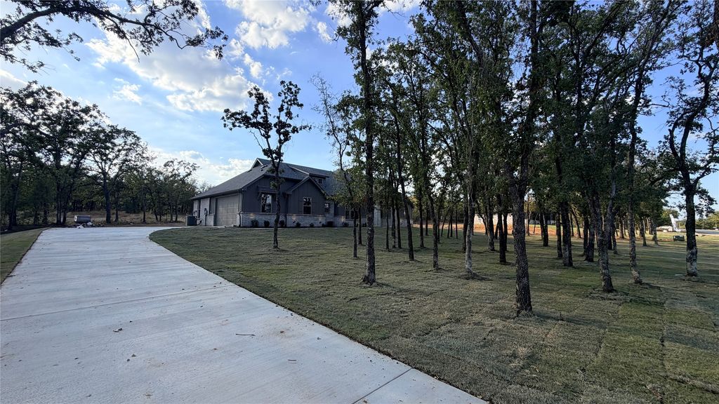 729 County Road 3355, Paradise, TX 76073
