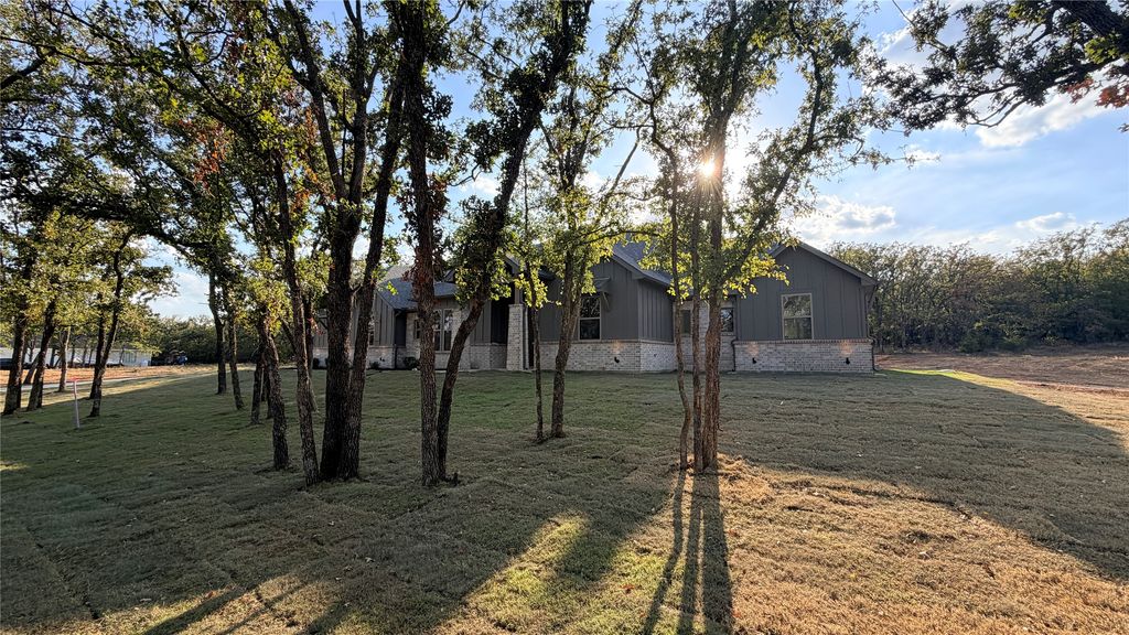 729 County Road 3355, Paradise, TX 76073 — photo 2