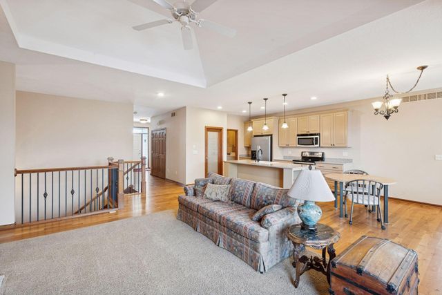 980 Anthony Way, Victoria, MN 55386