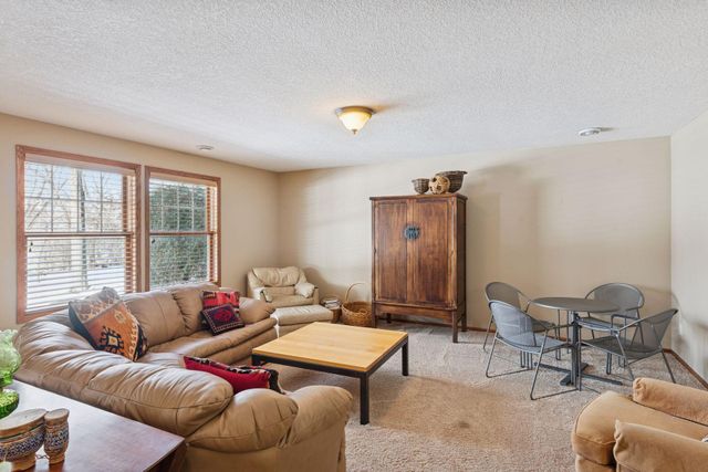 980 Anthony Way, Victoria, MN 55386