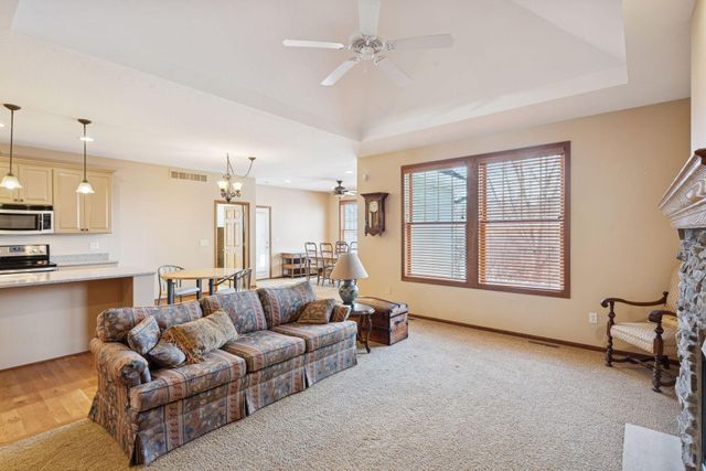 980 Anthony Way, Victoria, MN 55386