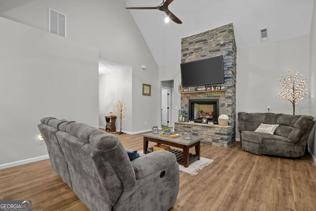 1231 Village Green Drive NE, Townsend, GA 31331