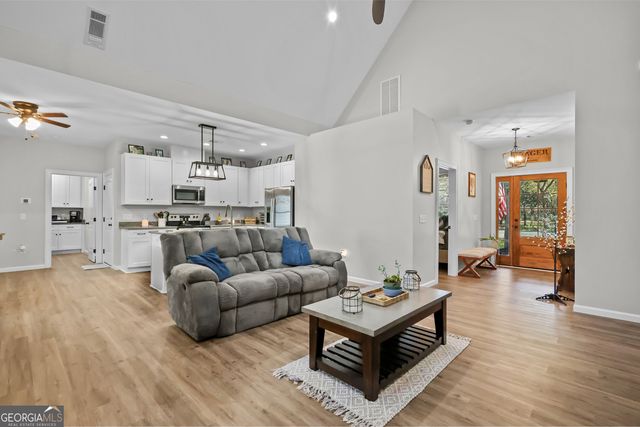 1231 Village Green Drive NE, Townsend, GA 31331