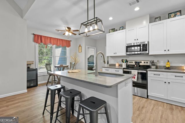 1231 Village Green Drive NE, Townsend, GA 31331