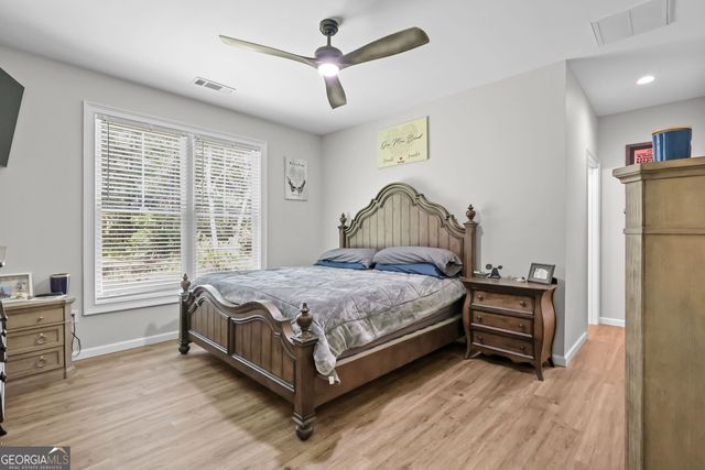 1231 Village Green Drive NE, Townsend, GA 31331