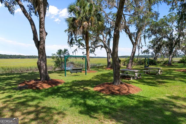 1231 Village Green Drive NE, Townsend, GA 31331