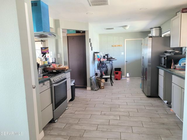 3024 TYLER Avenue, El Paso, TX 79930