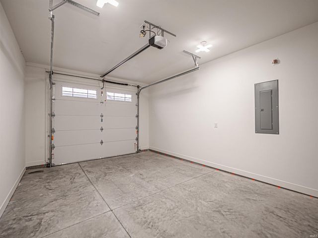 3895 High Pointe Lane, Newburgh, IN 47630