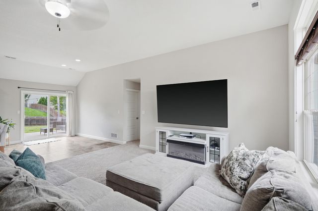 605 ARMITAGE DR, Columbia, MO 65202