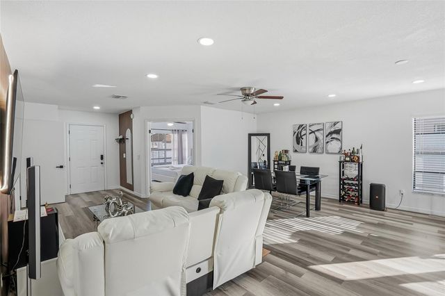 9209 CAMINO VILLA BOULEVARD, Tampa, FL 33635