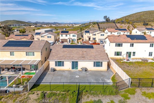 33111 Toledo Bend Court, Winchester, CA 92596