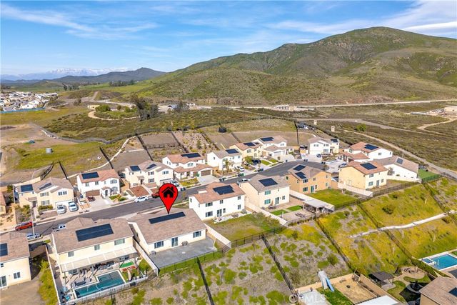 33111 Toledo Bend Court, Winchester, CA 92596