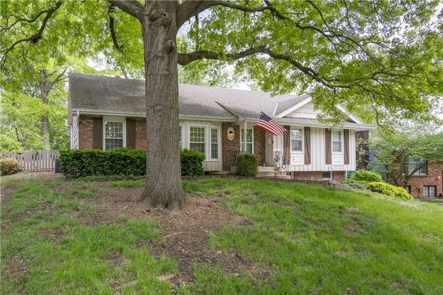 6807 NW Birch Lane, Kansas City, MO 64151