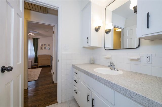 6807 NW Birch Lane, Kansas City, MO 64151