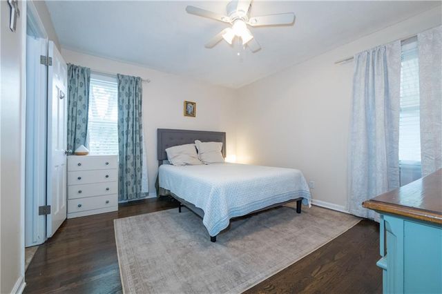 6807 NW Birch Lane, Kansas City, MO 64151
