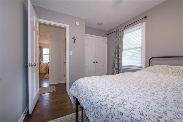 6807 NW Birch Lane, Kansas City, MO 64151