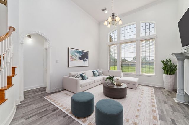 1513 County Road 149, Alvin, TX 77511