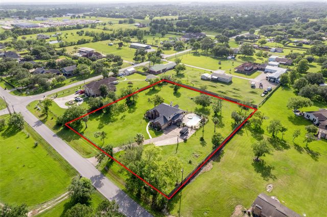 1513 County Road 149, Alvin, TX 77511