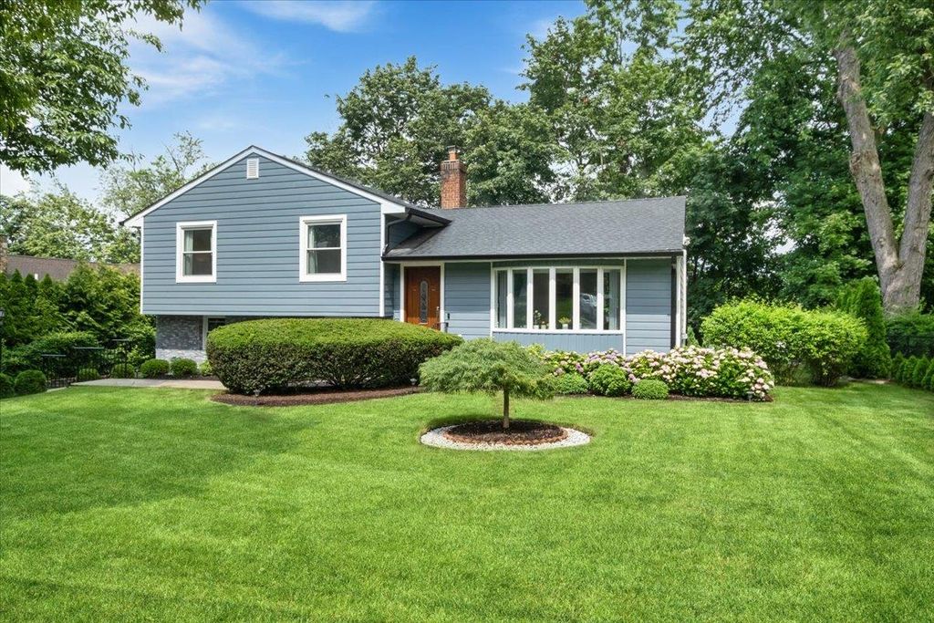 4 Highview Drive, Scarsdale, NY 10583