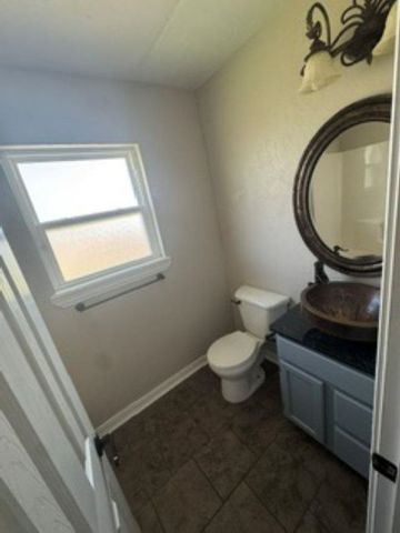 5802 NW Dearborn Ave, Lawton, OK 73505