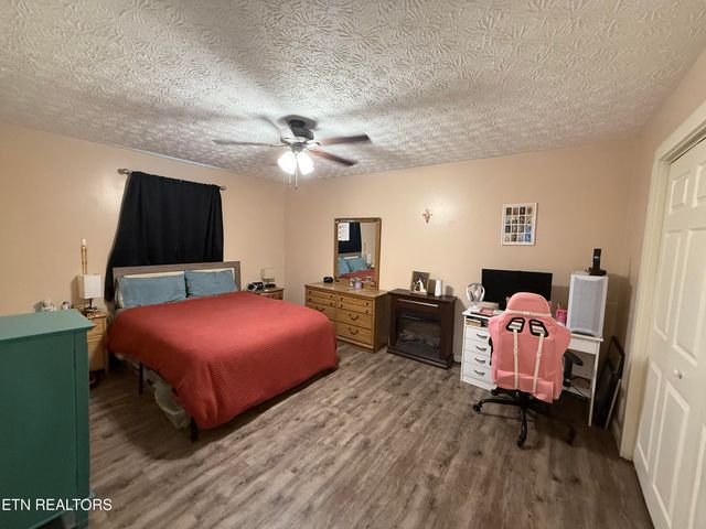 1517 W Copeland Drive, Powell, TN 37849