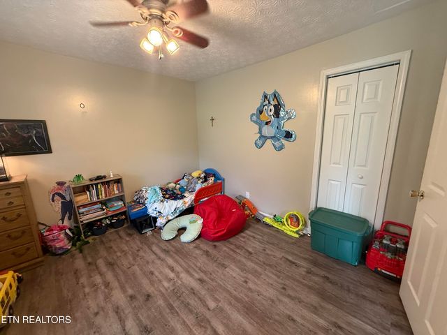 1517 W Copeland Drive, Powell, TN 37849