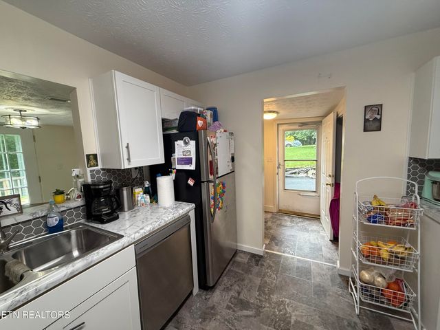 1517 W Copeland Drive, Powell, TN 37849