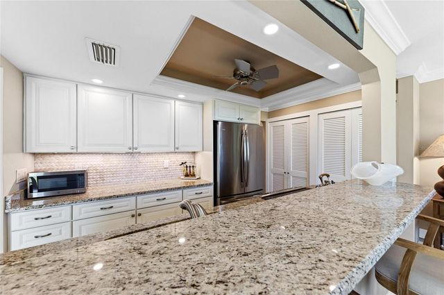 1100 TARPON CENTER DRIVE 104, Venice, FL 34285