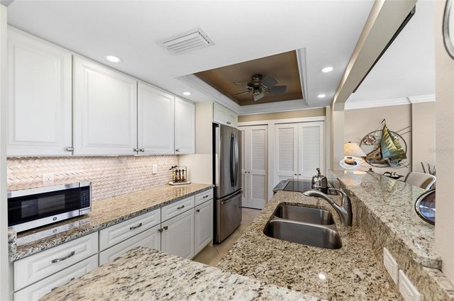 1100 TARPON CENTER DRIVE 104, Venice, FL 34285
