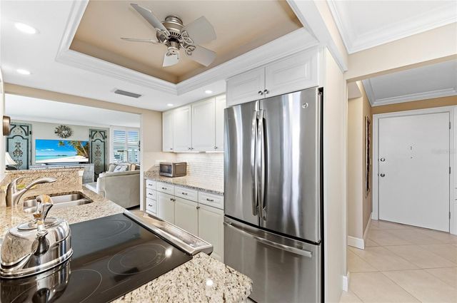 1100 TARPON CENTER DRIVE 104, Venice, FL 34285