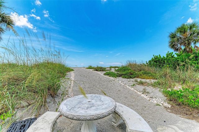 1100 TARPON CENTER DRIVE 104, Venice, FL 34285