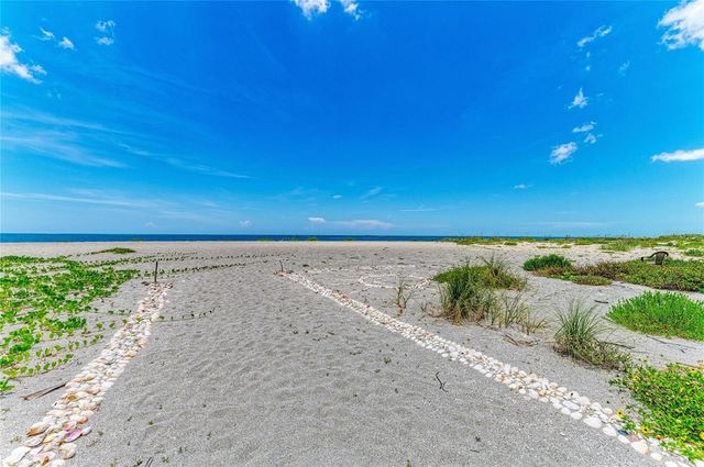 1100 TARPON CENTER DRIVE 104, Venice, FL 34285