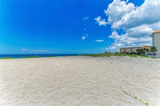 1100 TARPON CENTER DRIVE 104, Venice, FL 34285