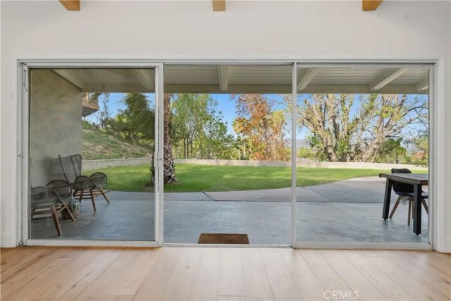 5618 Wilhelmina Avenue, Woodland Hills, CA 91367