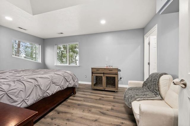 12808 N North Park St, Newman Lake, WA 99025