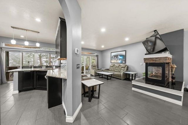 12808 N North Park St, Newman Lake, WA 99025