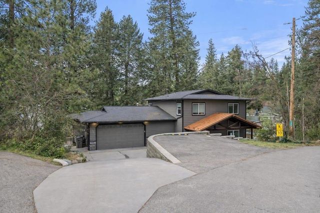 12808 N North Park St, Newman Lake, WA 99025