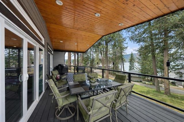 12808 N North Park St, Newman Lake, WA 99025