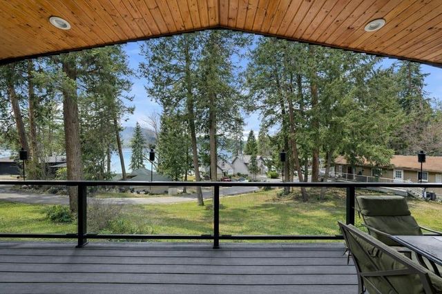 12808 N North Park St, Newman Lake, WA 99025