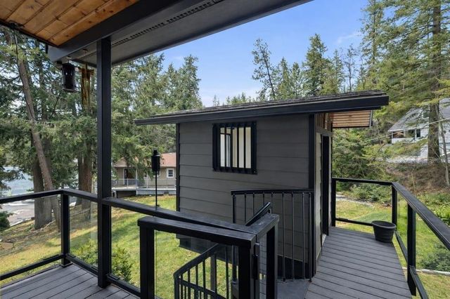 12808 N North Park St, Newman Lake, WA 99025