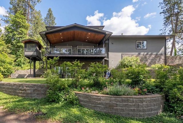 12808 N North Park St, Newman Lake, WA 99025